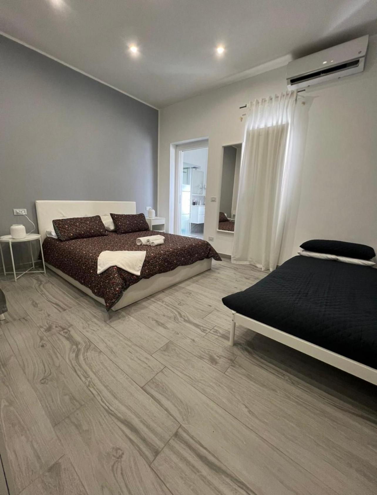 Giufra Hotel Бари Екстериор снимка